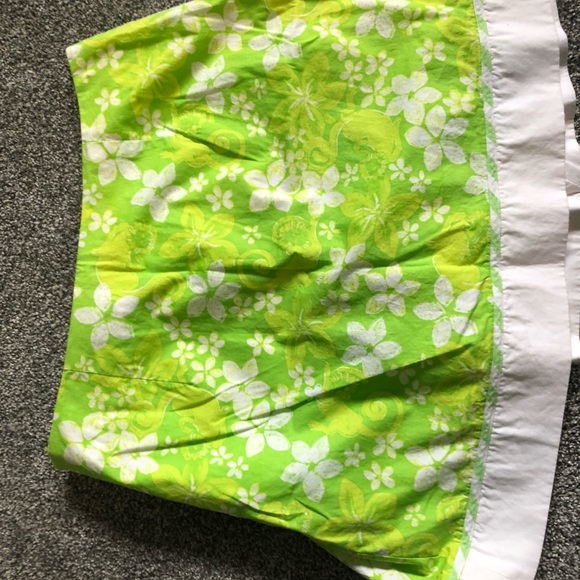 Lilly Pulitzer Skort size 10 - Picture 2 of 3